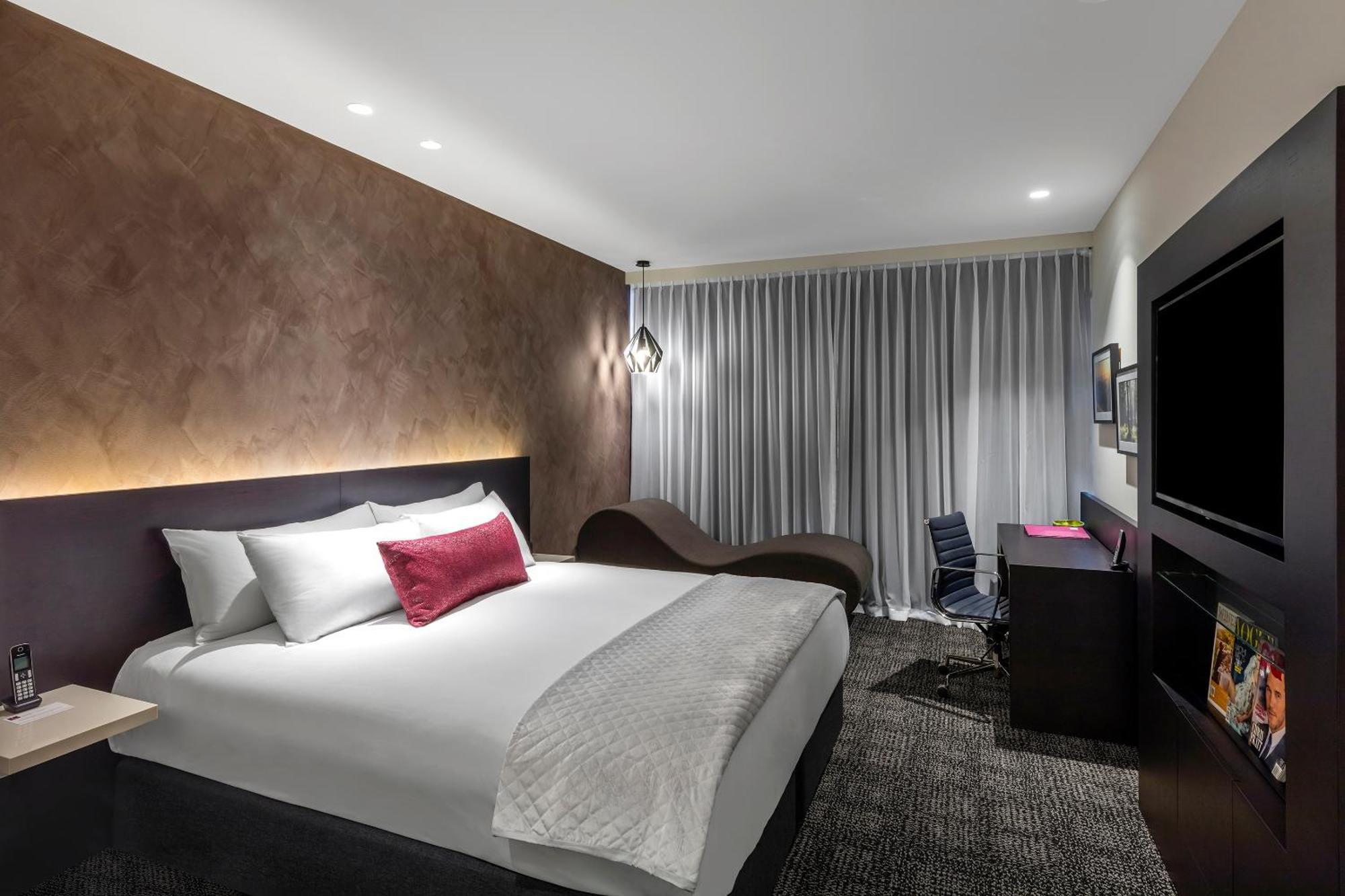 Sage Melbourne Hotel 4*